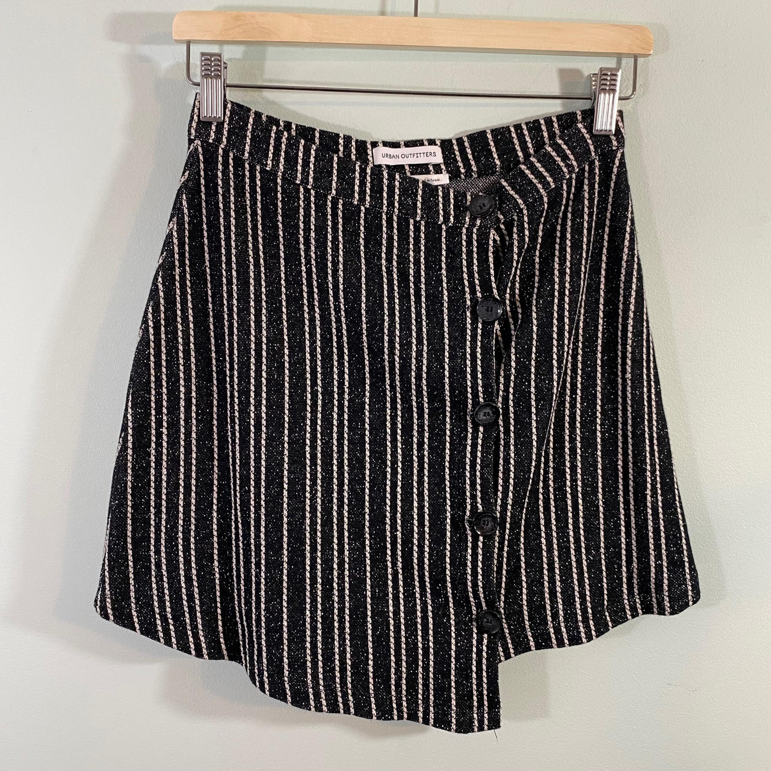 Urban Outfitters Women's Black & White Textured Striped A-line Skirt Size S
