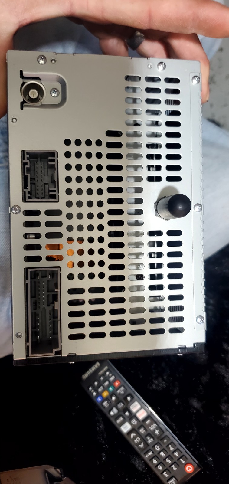Original stereo and bezel for 2009 Ford f150