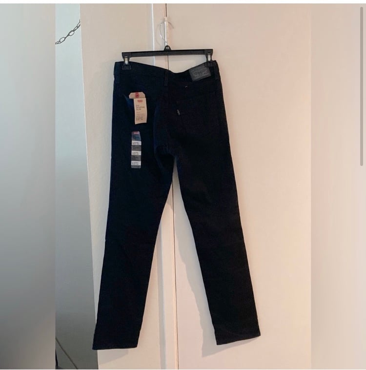 NWT LEVIS MIDRISE BLACK JEANS SIZE 6S