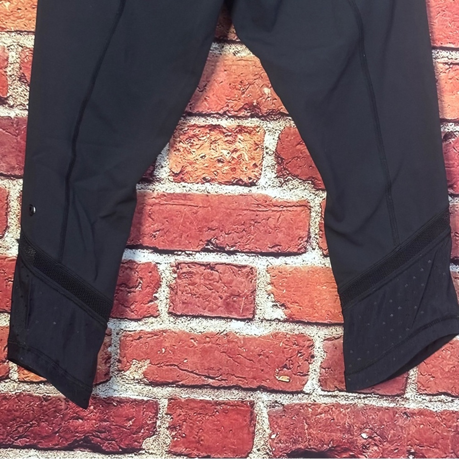 Lululemon size 6
