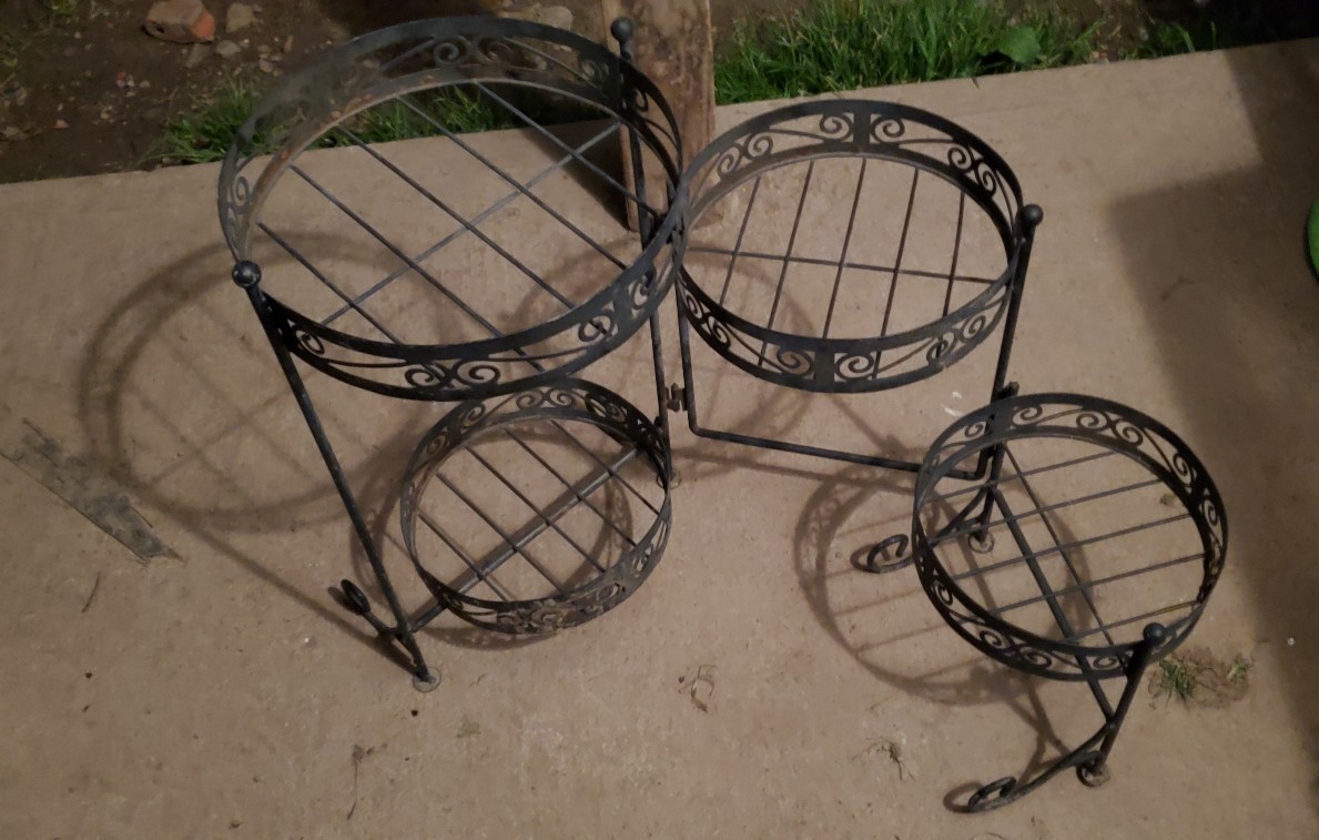 Adjustable Planter