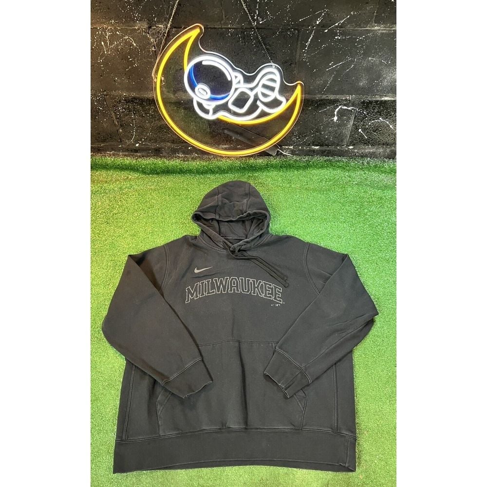 Nike Milwaukee Bucks Basketball Sweatshirt Mens Size XLarge Hoodie Black Logo