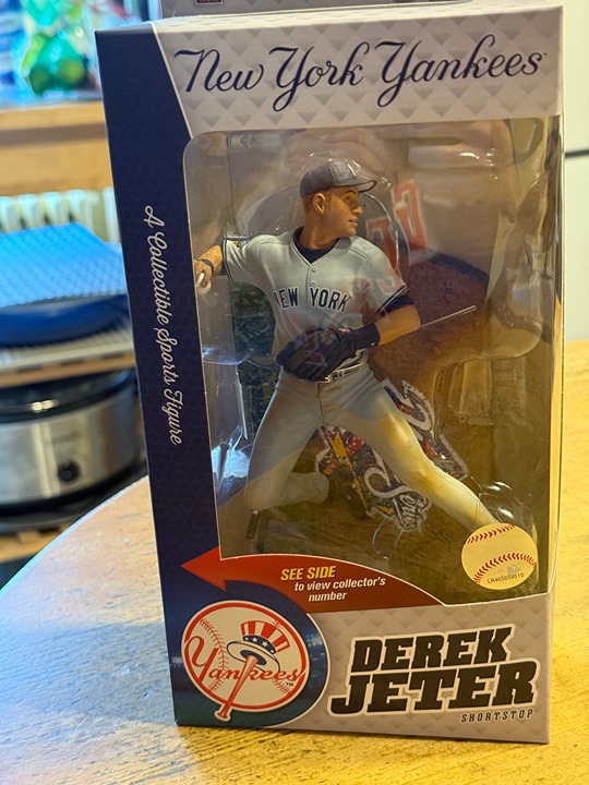 McFarlane MLB Derek Jeter NY Yankees-1998 World Series Commemorative #/3000