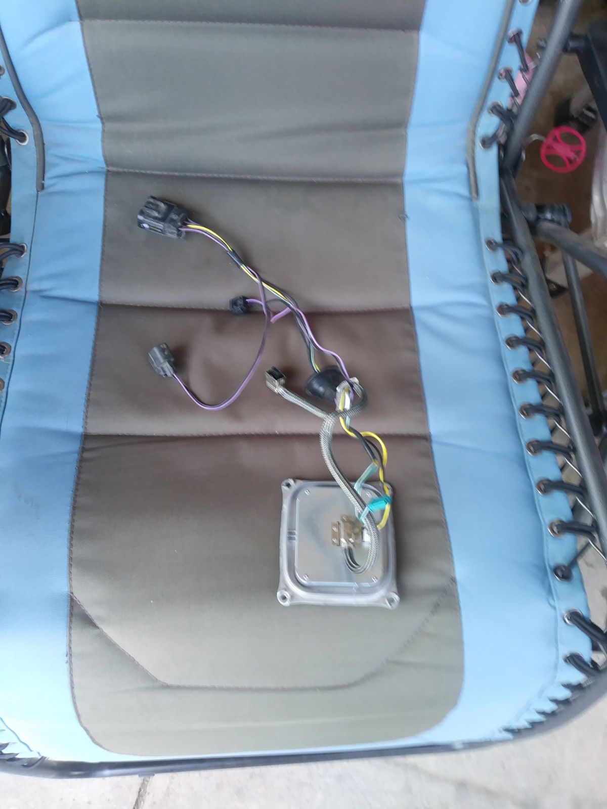 Left 07 saturn outlook hid ballest