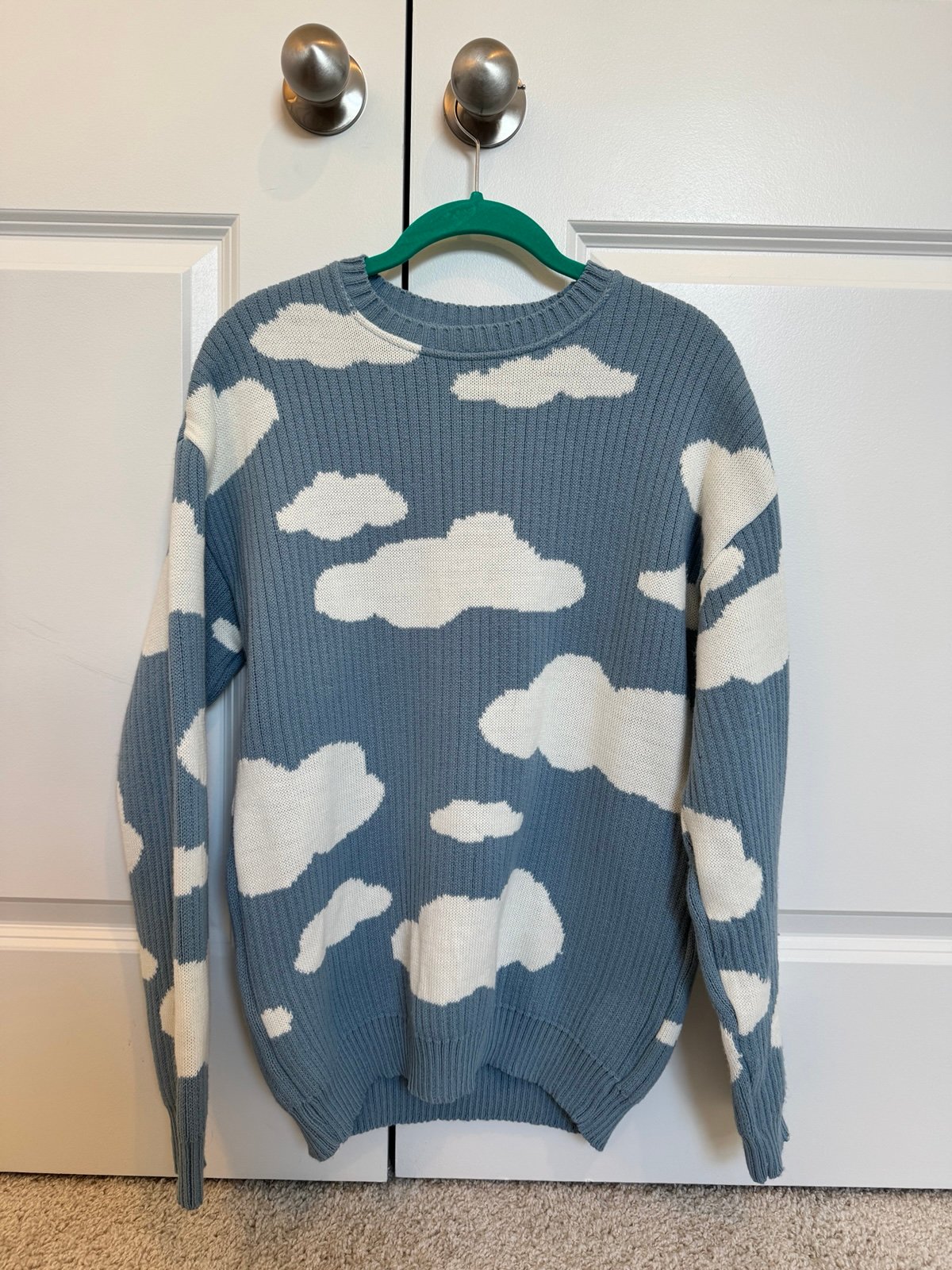 Cloud Sweater Unisex Size small