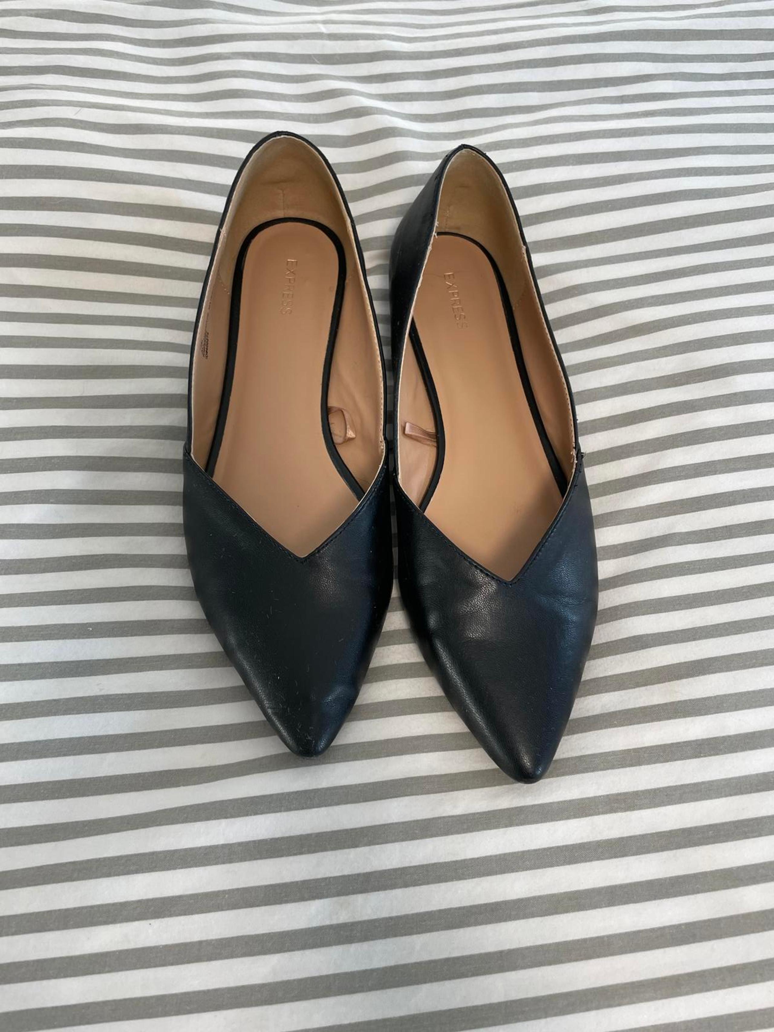 Express Stylish Pointed Toe Flats - Black, Size 10