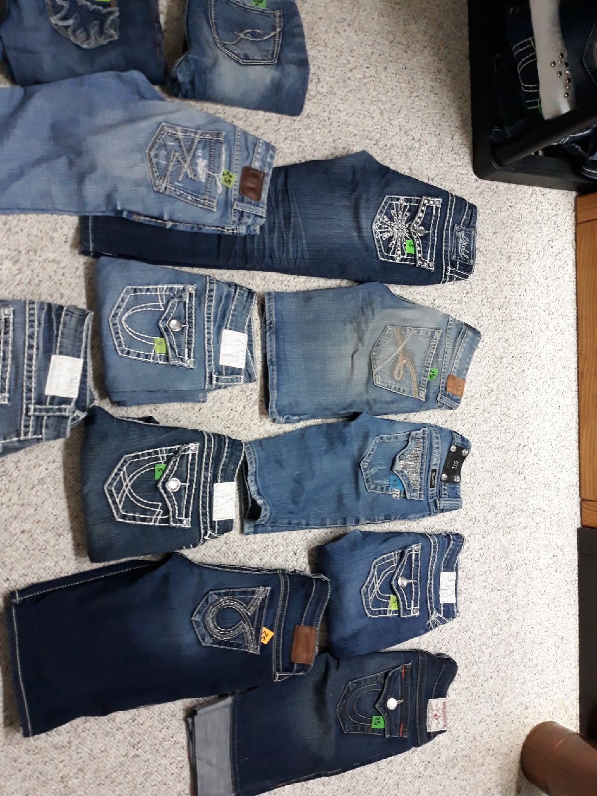 Sz 25 Shorts,Capris Sold Separately