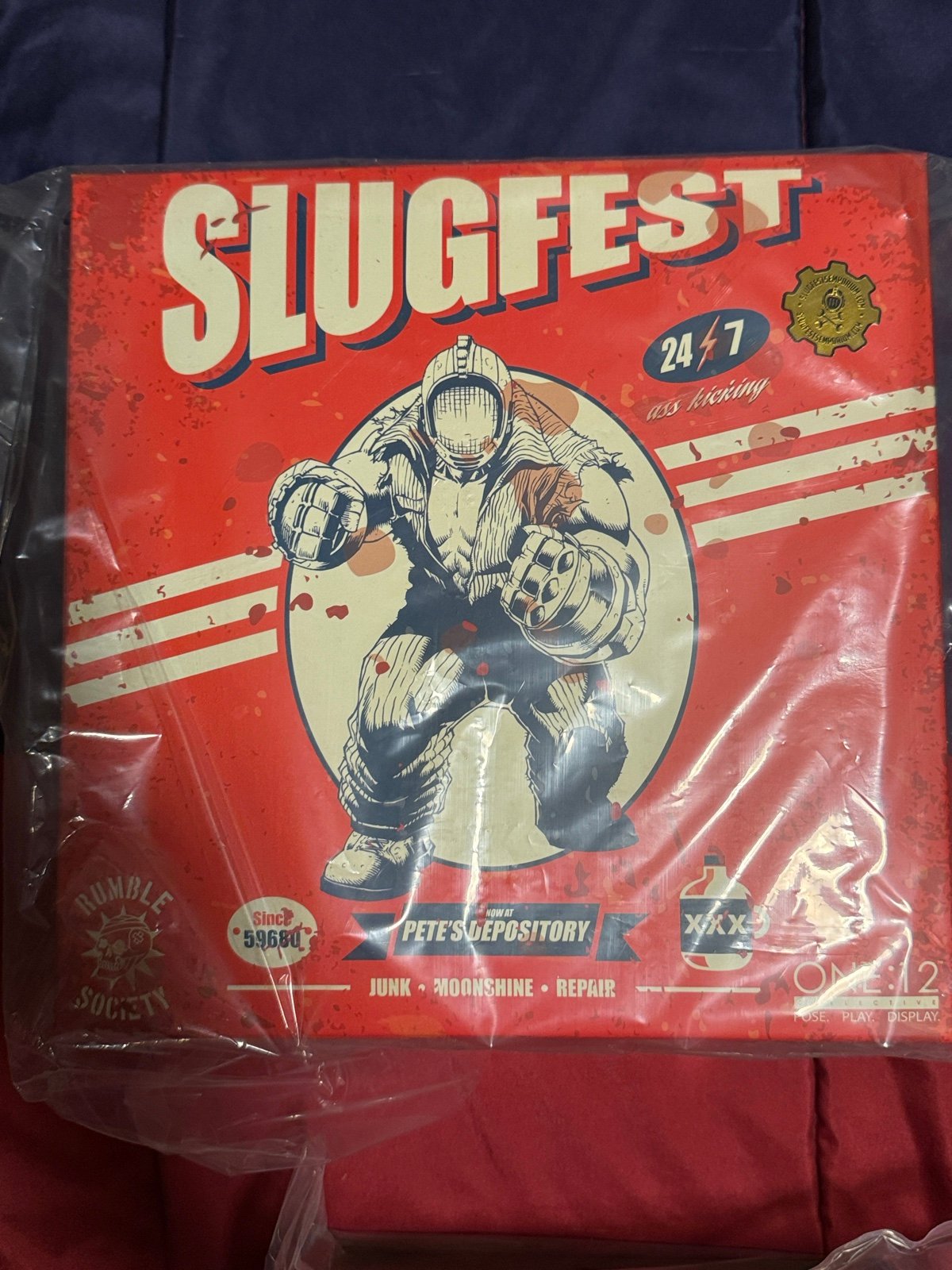 Mezco one 12 Rumble Society: Slugfest