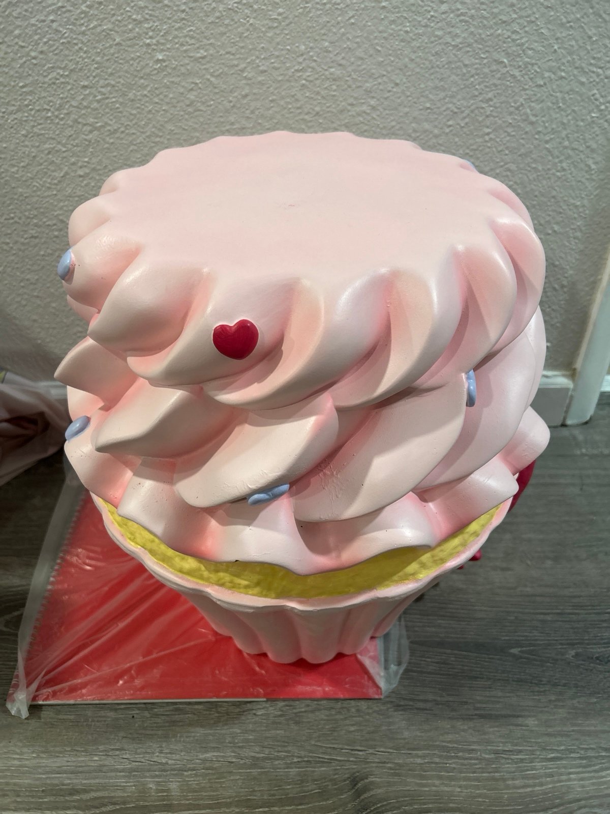 Cupcake stool!! Hard to find!