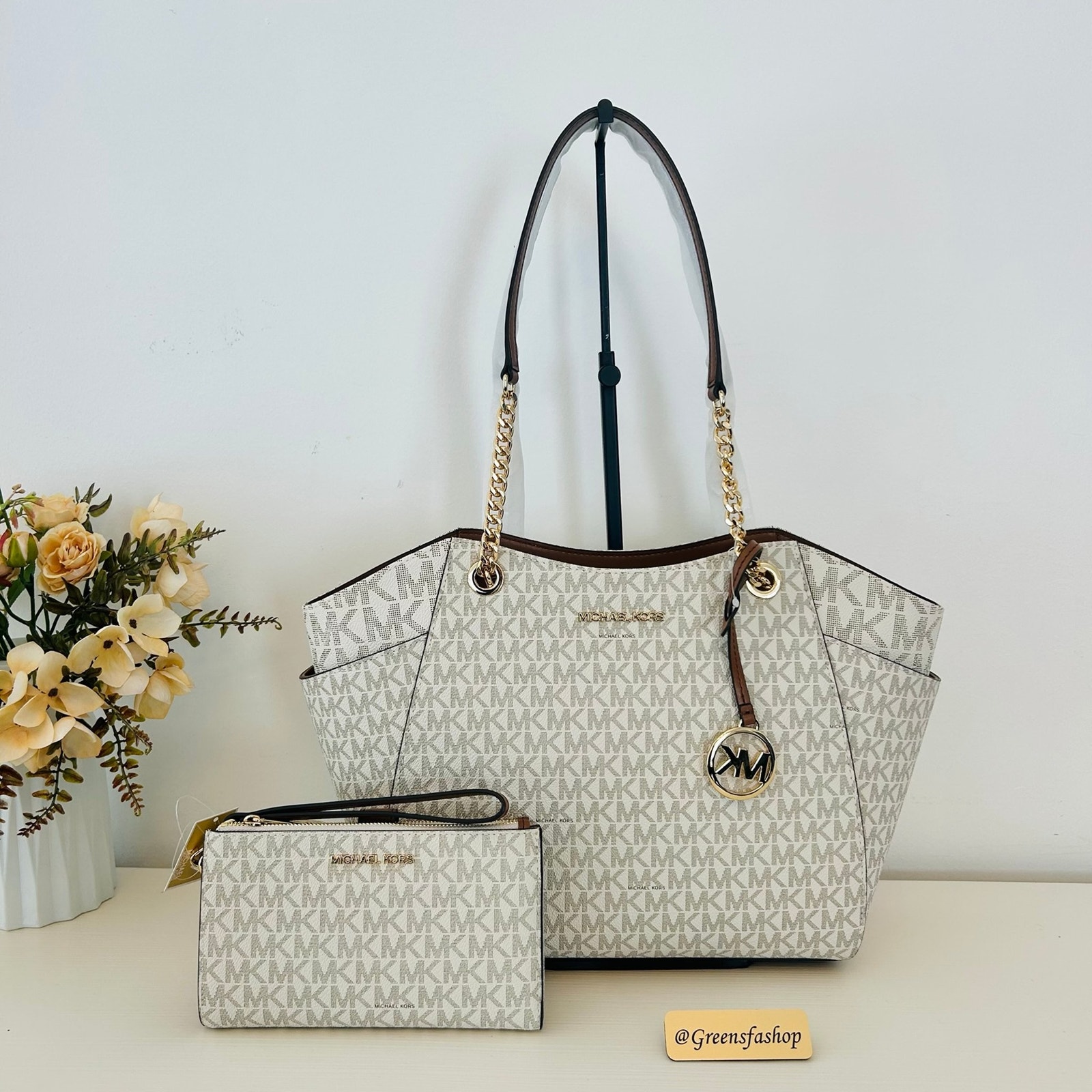 Michael Kors Purse & wallet jet set travel large chain tote shoulder bag vanilla