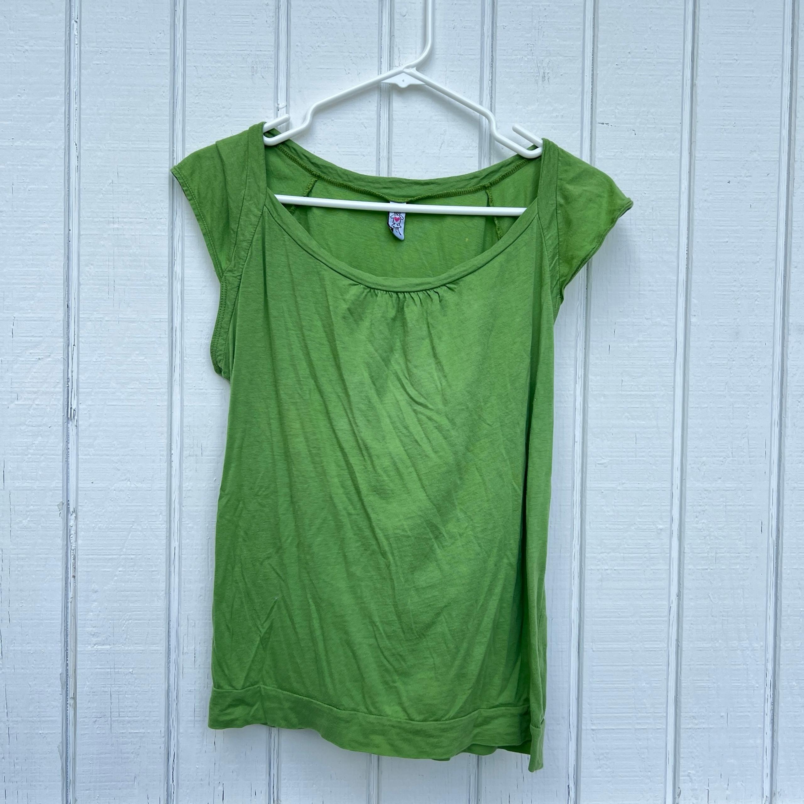 Charlotte: Green Cotton Short-Sleeve Women's Top. Size Large.