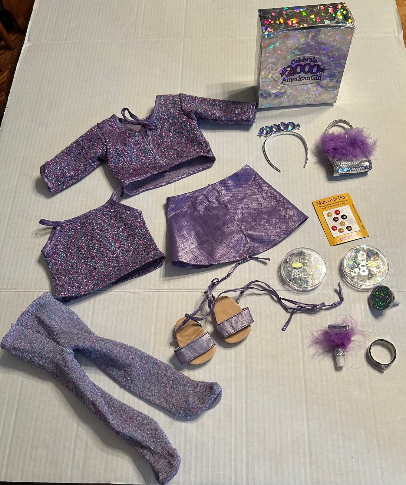 American Girl of Today YEAR 2000 CELEBRATION KIT & Outfit