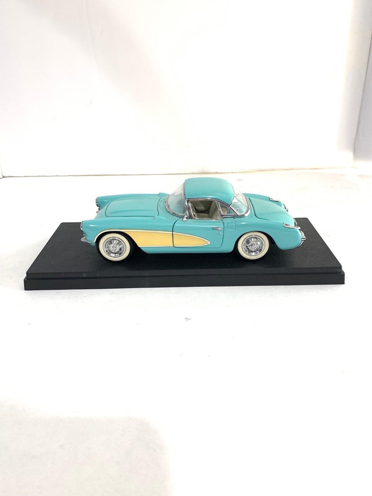 Franklin Mint 1956 Corvette 1:24 Scale
