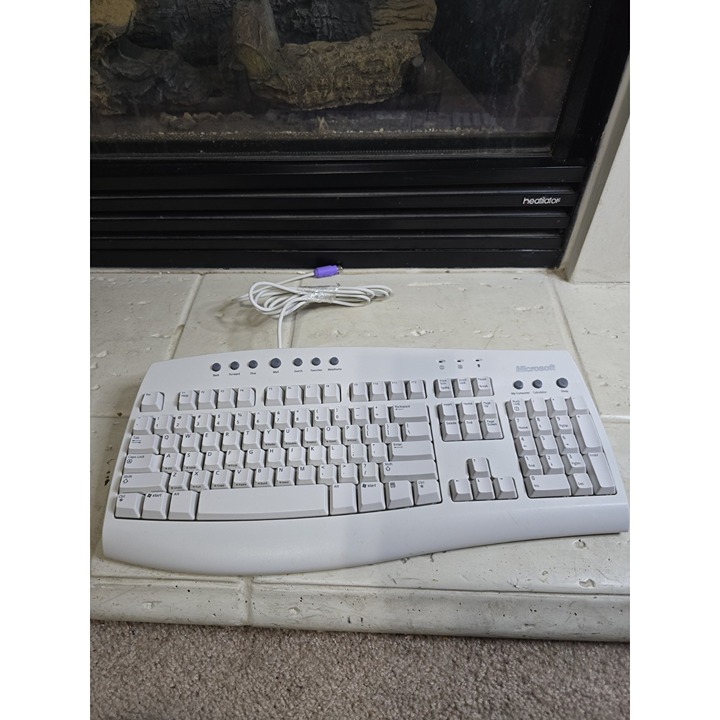 Vintage Working Microsoft Keyboard/ X08-08200 Untested