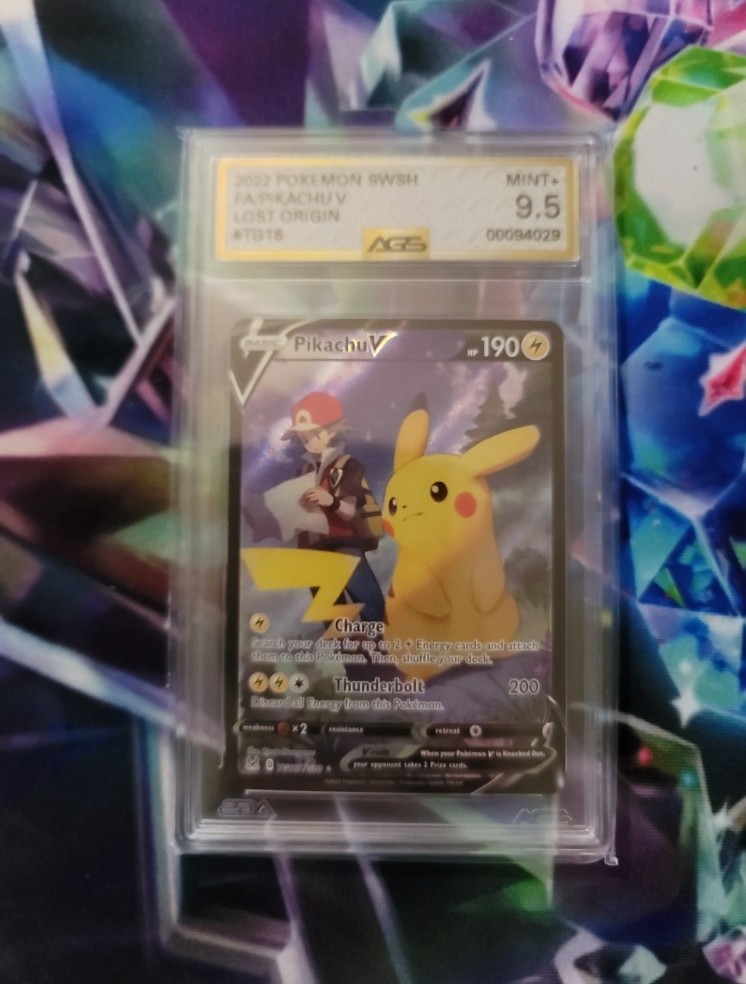 POKEMON PIKACHU V MINT 9.5 GRADED CARD