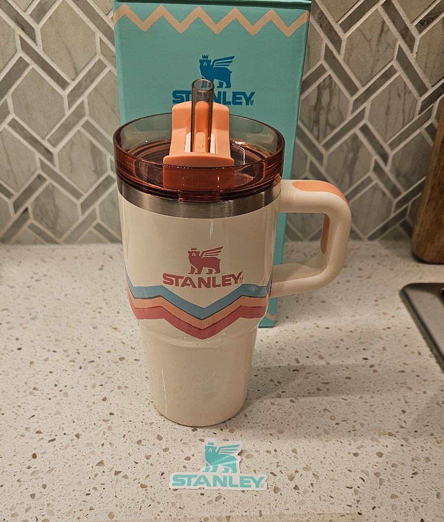 STANLEY EASTER QUENCHER H2.0 FLOWSTATE 20OZ TUMBLER, Cream Egg-cellence