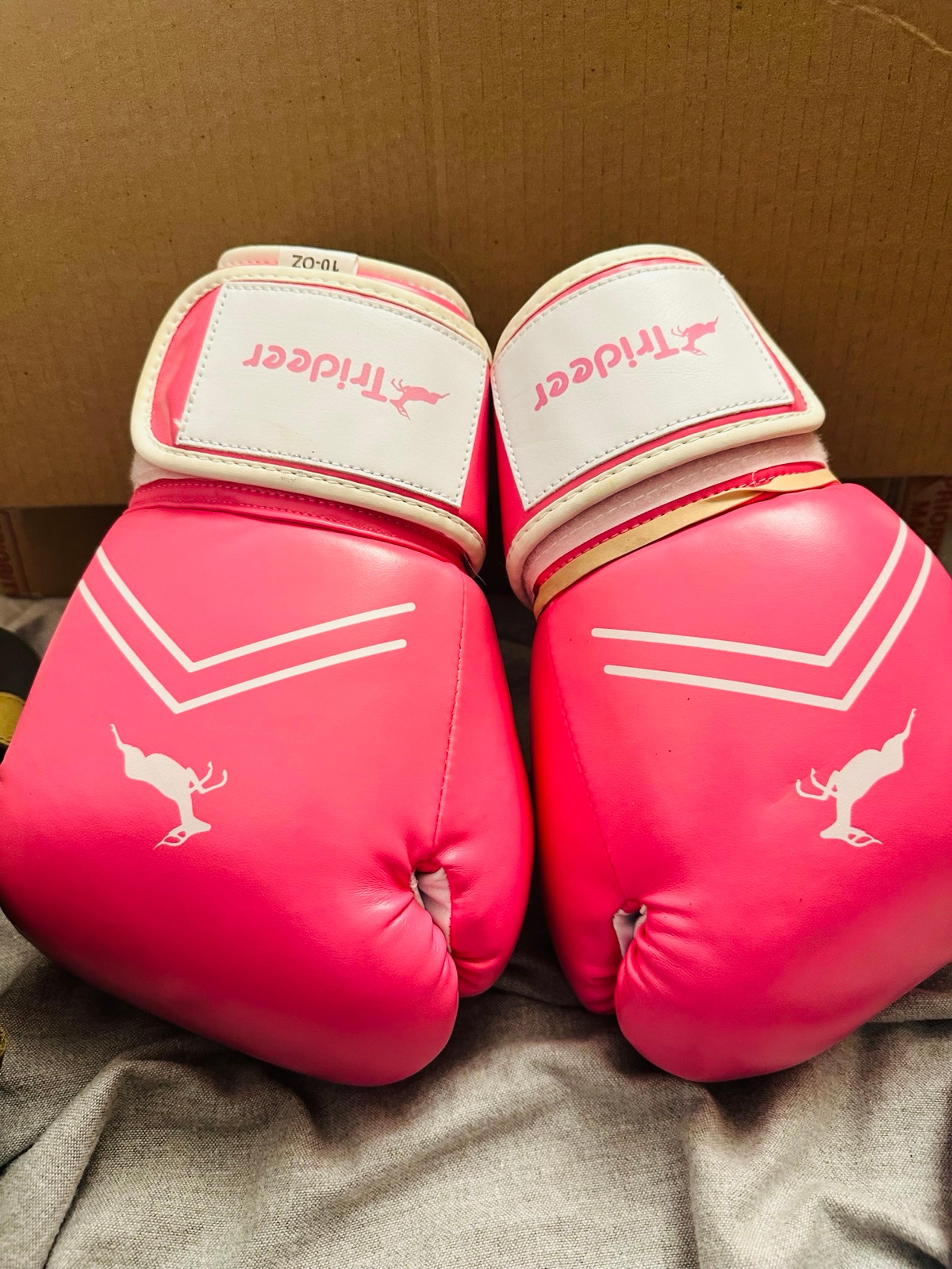 Trideer Pro Grade Boxing Gloves Kickboxing Bagwork Gel Sparring Training 10 oz