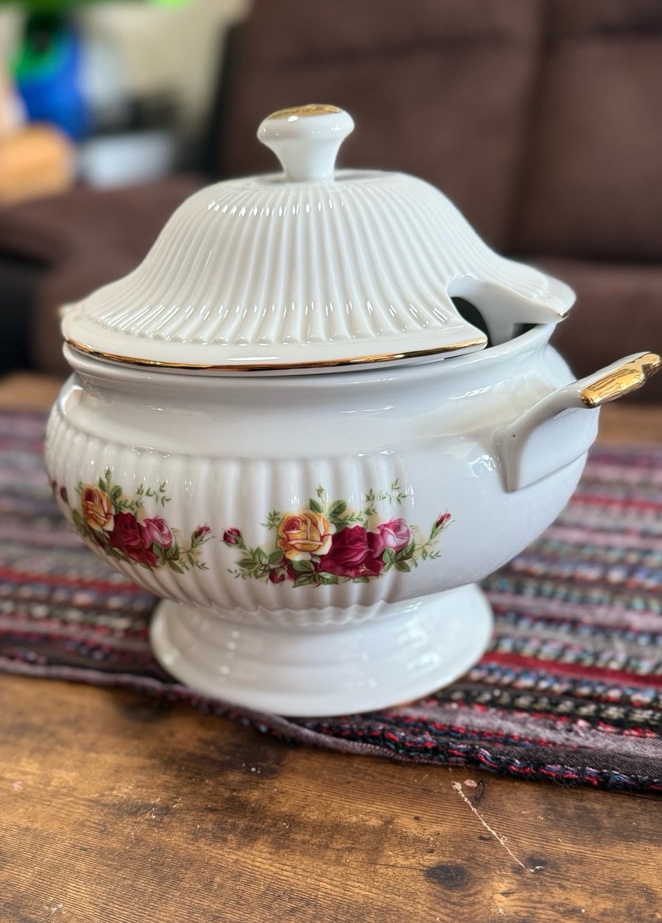 Vintage Royal Albert Old Country Roses Large-handled Vegetable Tureen with lid