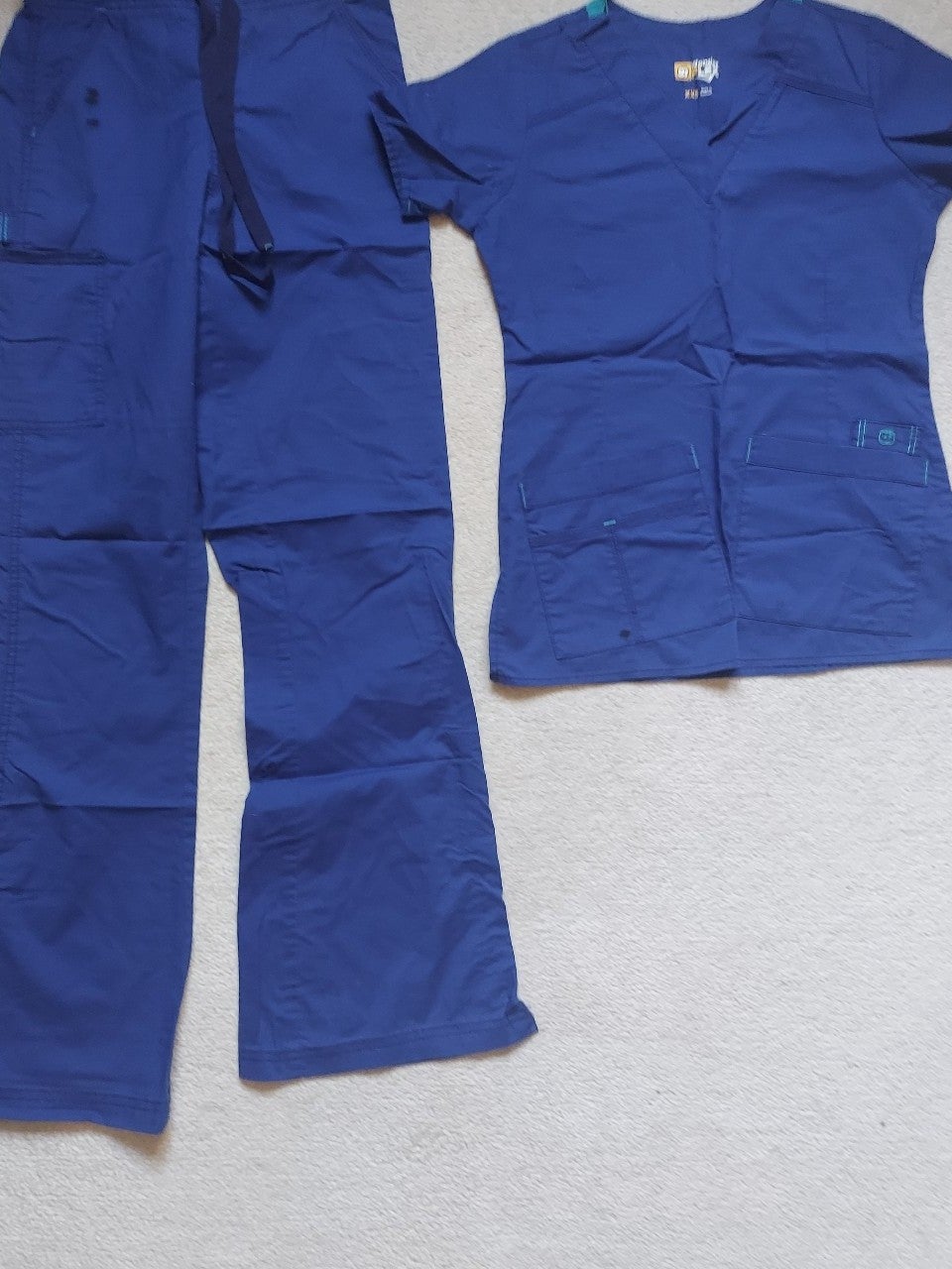 WonderWink Flex XXS Top and XXS pants. Royal blue.