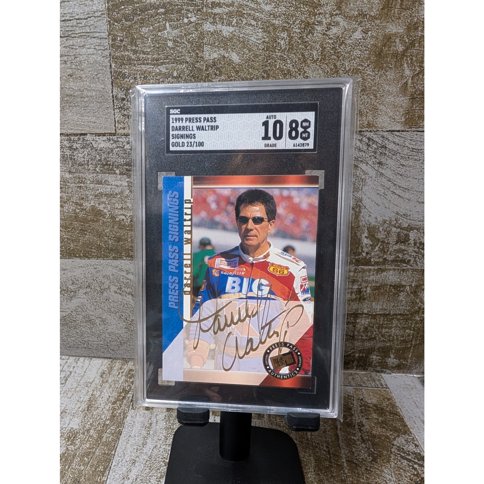 1999 Press Pass Darrell Waltrip Signing Gold 23/100 Graded Auto 10 Graded Card 8
