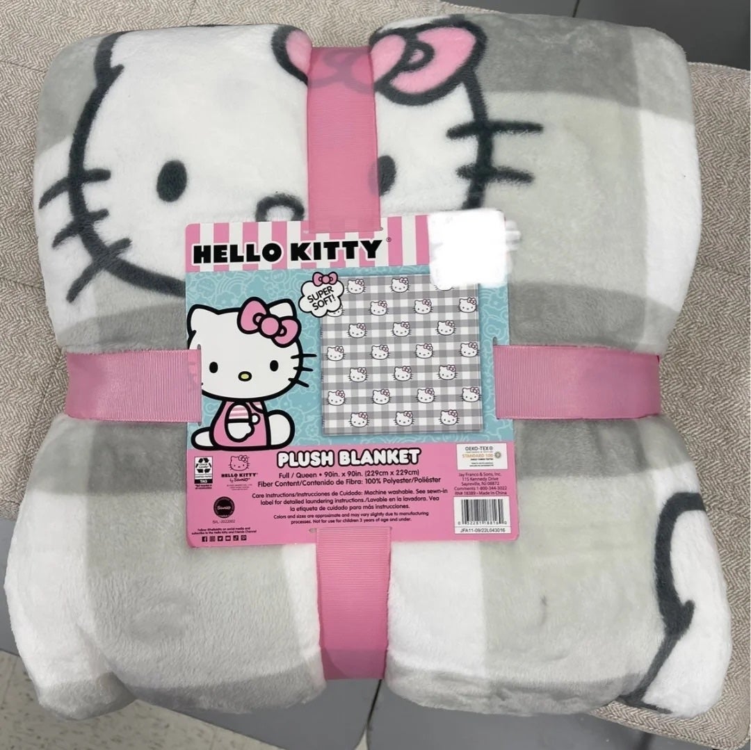 Hello Kitty Queen/ Full Plush Blanket 90 x 90 