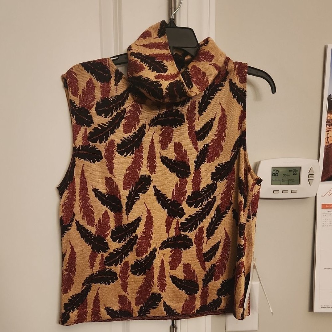 St. John by Marie Gray Sleeveless Feather Pattern Top w/ Scarf Size L NWT