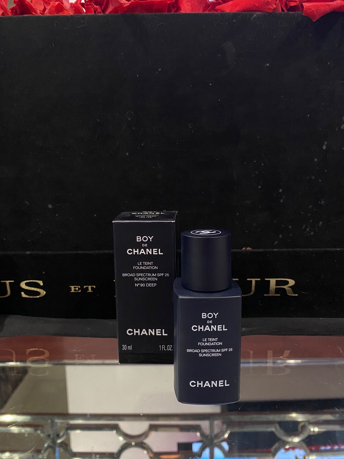 N 90 Chanel le tient foundation