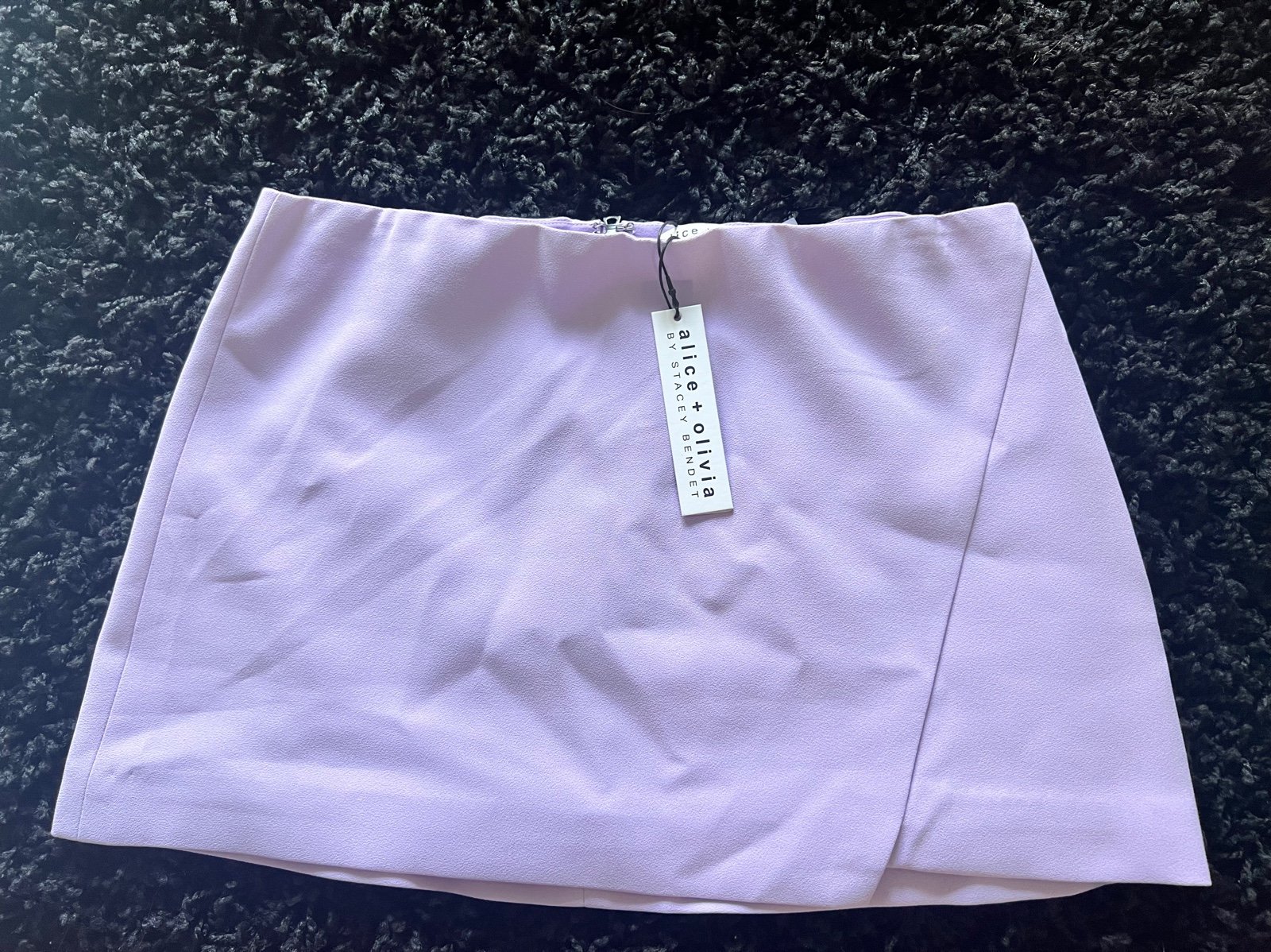 NWT Alice + Olivia miniskirt sz 6