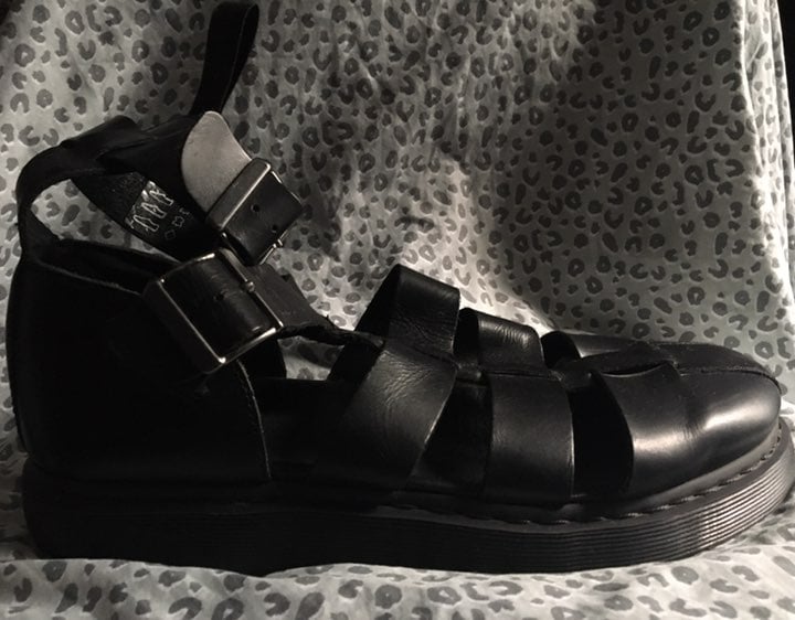 Mens dr marten sandals