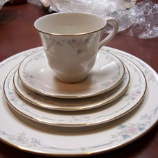 Classique by ROYAL DOULTON - Dinnerware