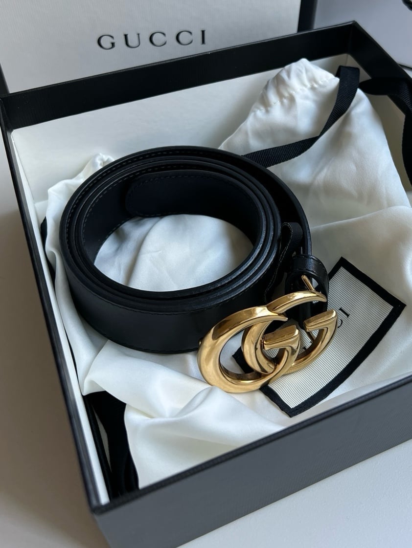 Gucci leather belt with double G buckle