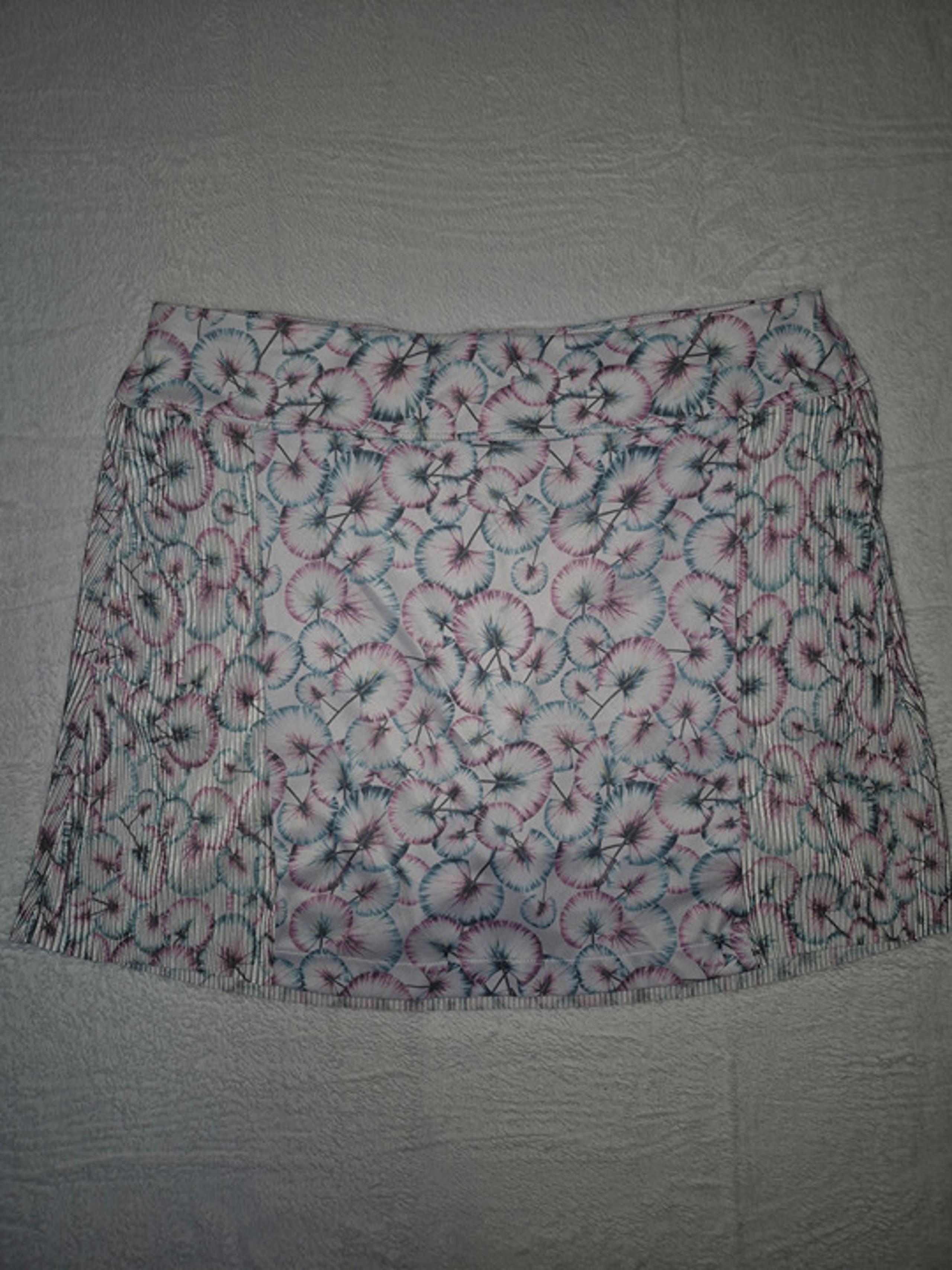 Greg Norman Golf Skort Pleated Floral White Pink Blue Size M Built-in Shorts
