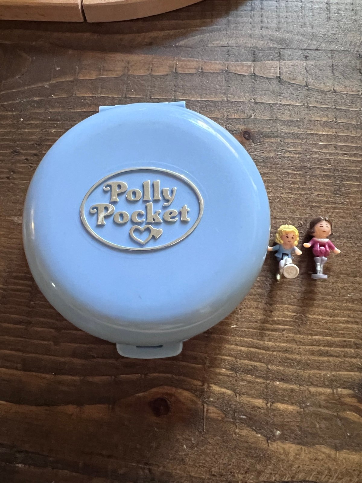 Polly Pocket Skating party