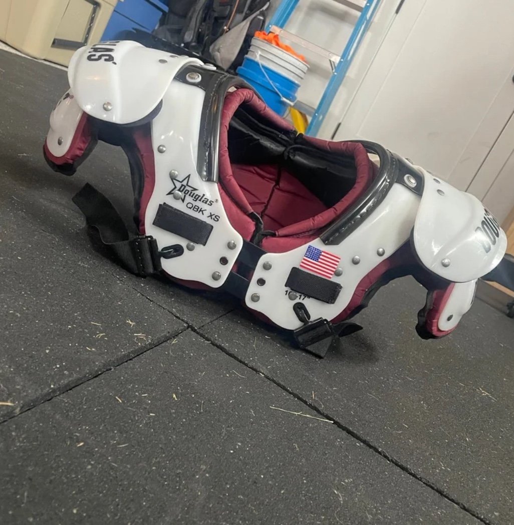 Douglas qbk shoulder pads