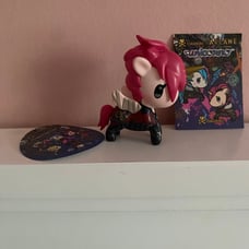 Vi Tokidoki figure