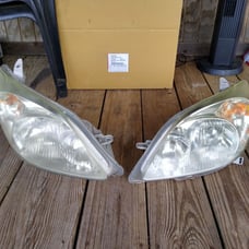 Headlight assembly for Toyota Matrix