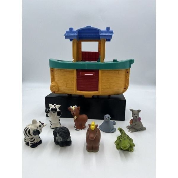 Fisher-Price Little People Noah's Ark w/boat - 8 animals