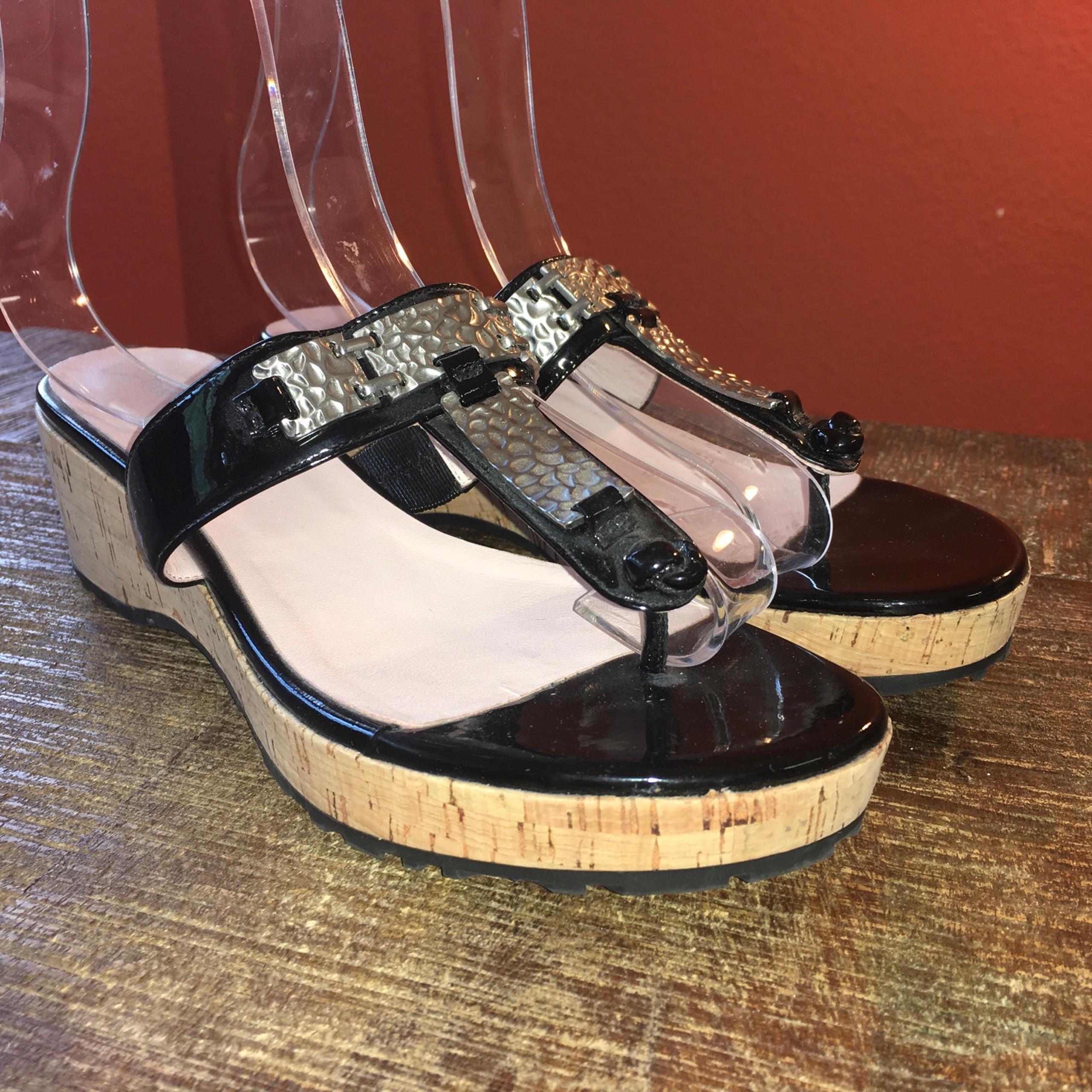 Taryn Rose Nelly Sandal Womens 8.5 Thong Cork Platform Hammered Metal Metallic