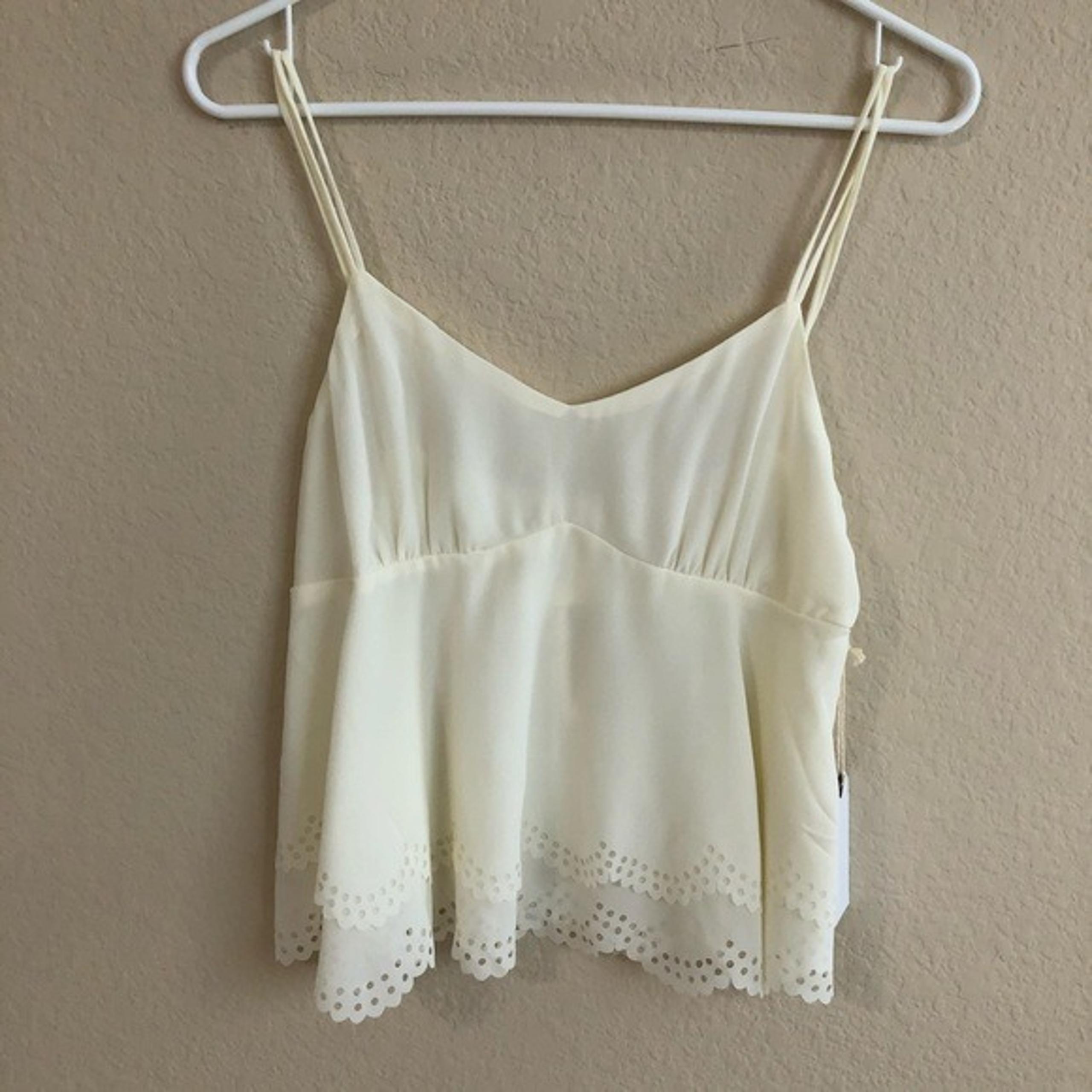 Double Zero Tank Top W/ Scalloped Bottom