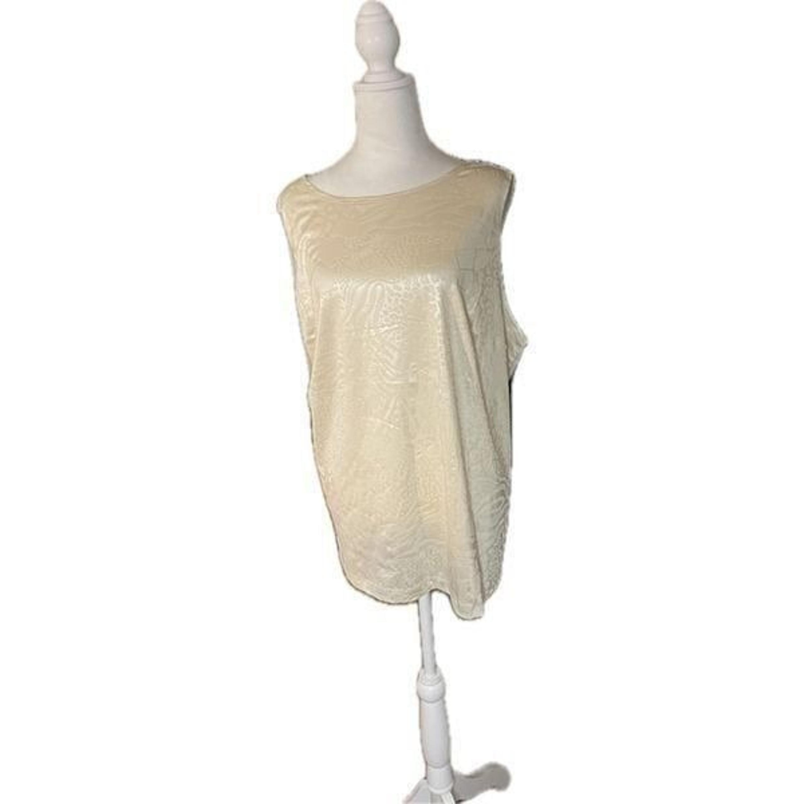 Susan Graver Womens 3X Embossed Knit Tank Top Bisque Cream Bateau Neck NWOT)
