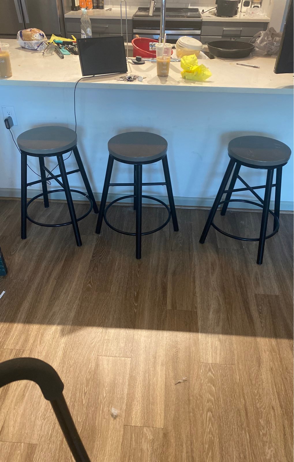 3 bar stools