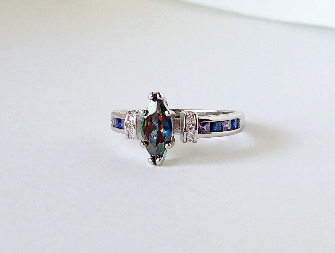 Size 8.75 Aurora Borealis Swarovski Cats Eye Cubic Zirconia Sterling Silver Ring