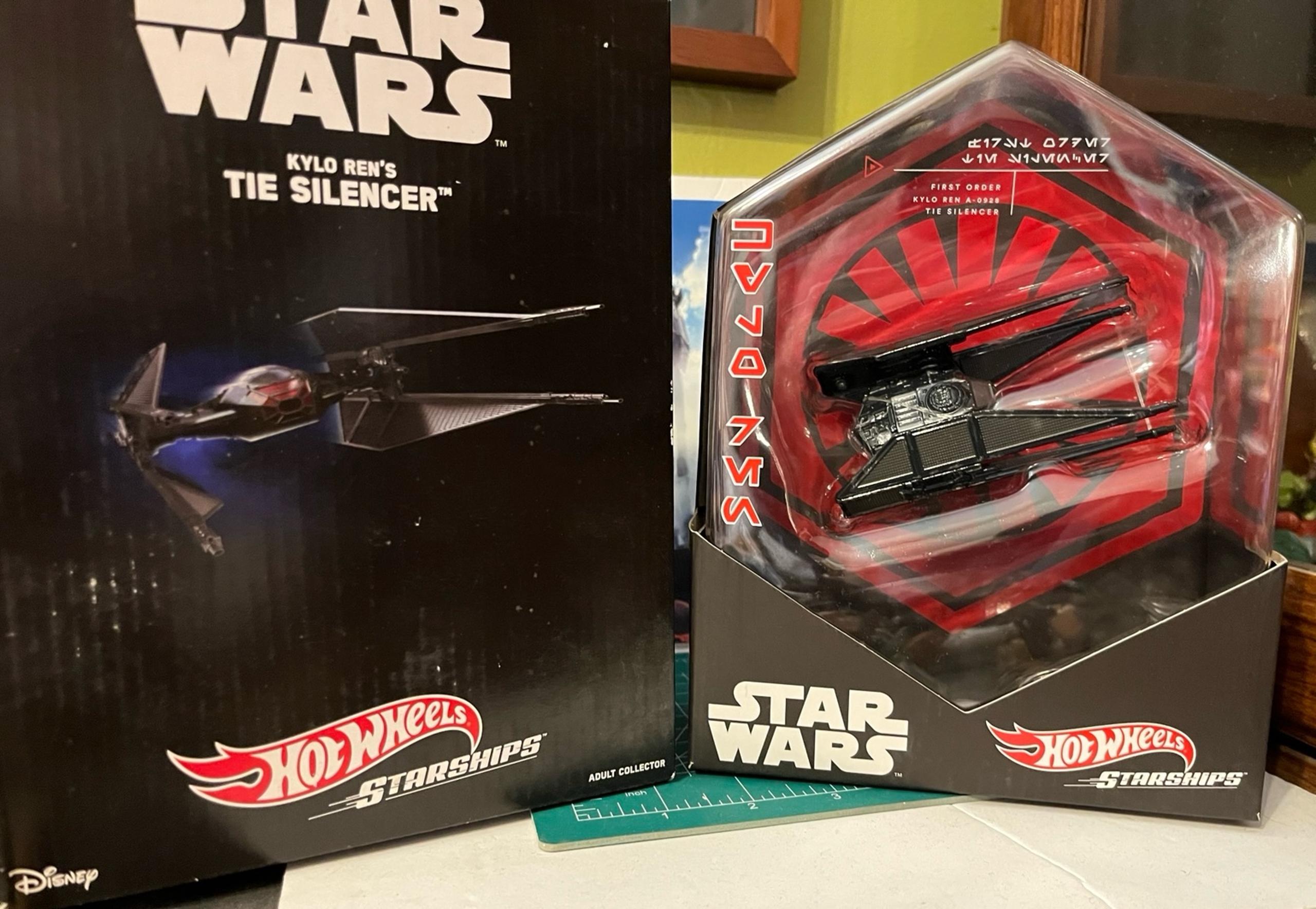 Star Wars Kylo Ren The Silencer Star Ships - Hot Wheels
