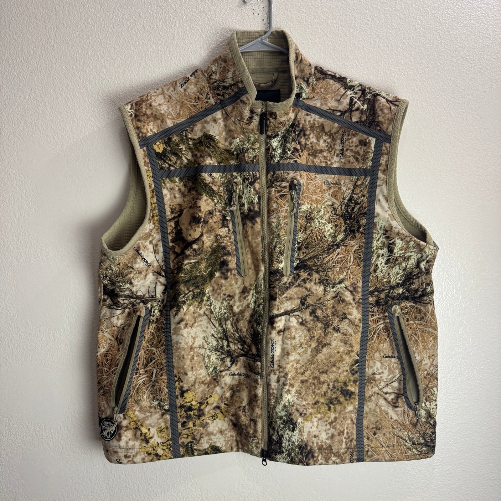 Cabelas Zonz Outfitter Camo Windshear Vest Size 2XL