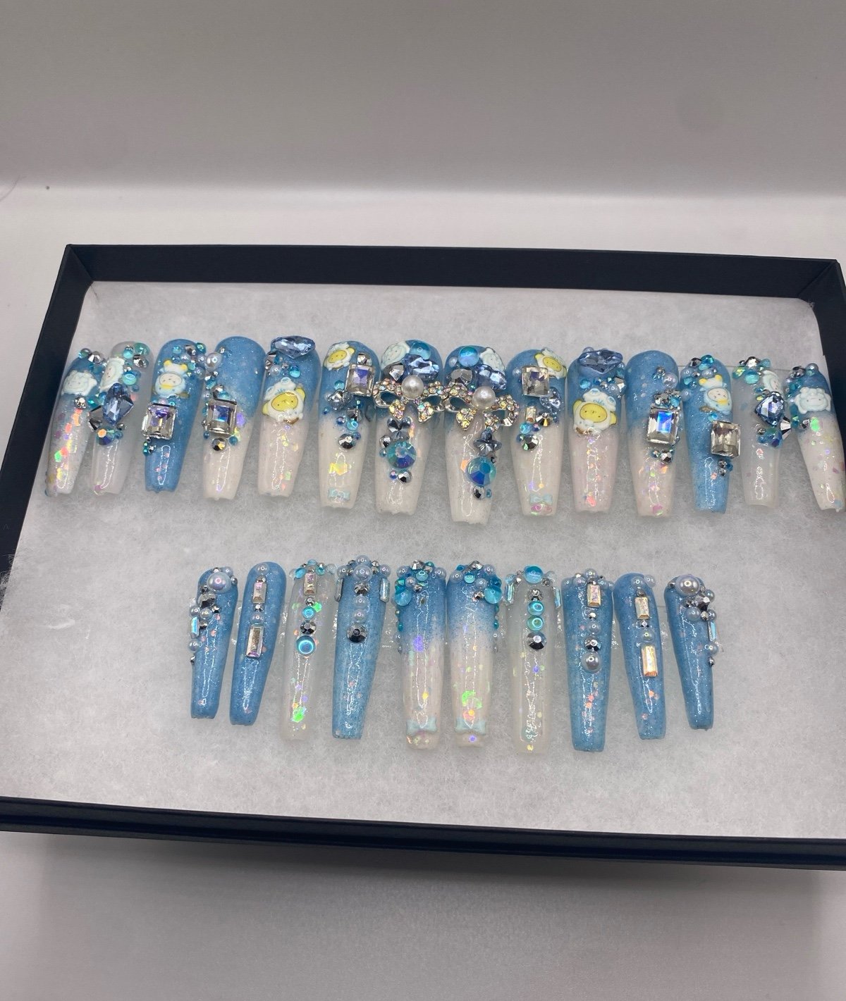 Acrylic press on nails