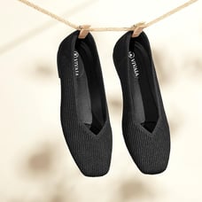 Vivaia square toe V cut Margot flats black 7.5