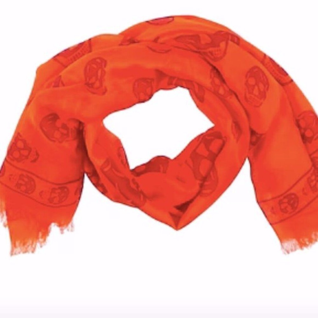 Alexander McQueen Foulard With Skulls Print Orange