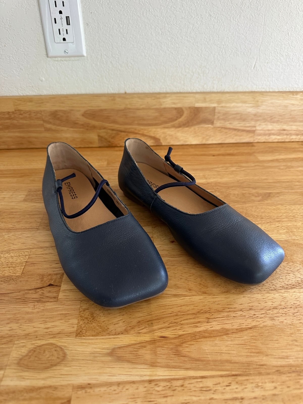 Empress Ballet Flats