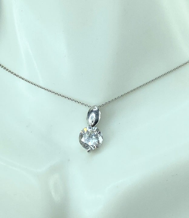 Platinum 1.14ct H/SI1 Round Brilliant Solitaire Diamond necklace 3.8g 18 JR9564