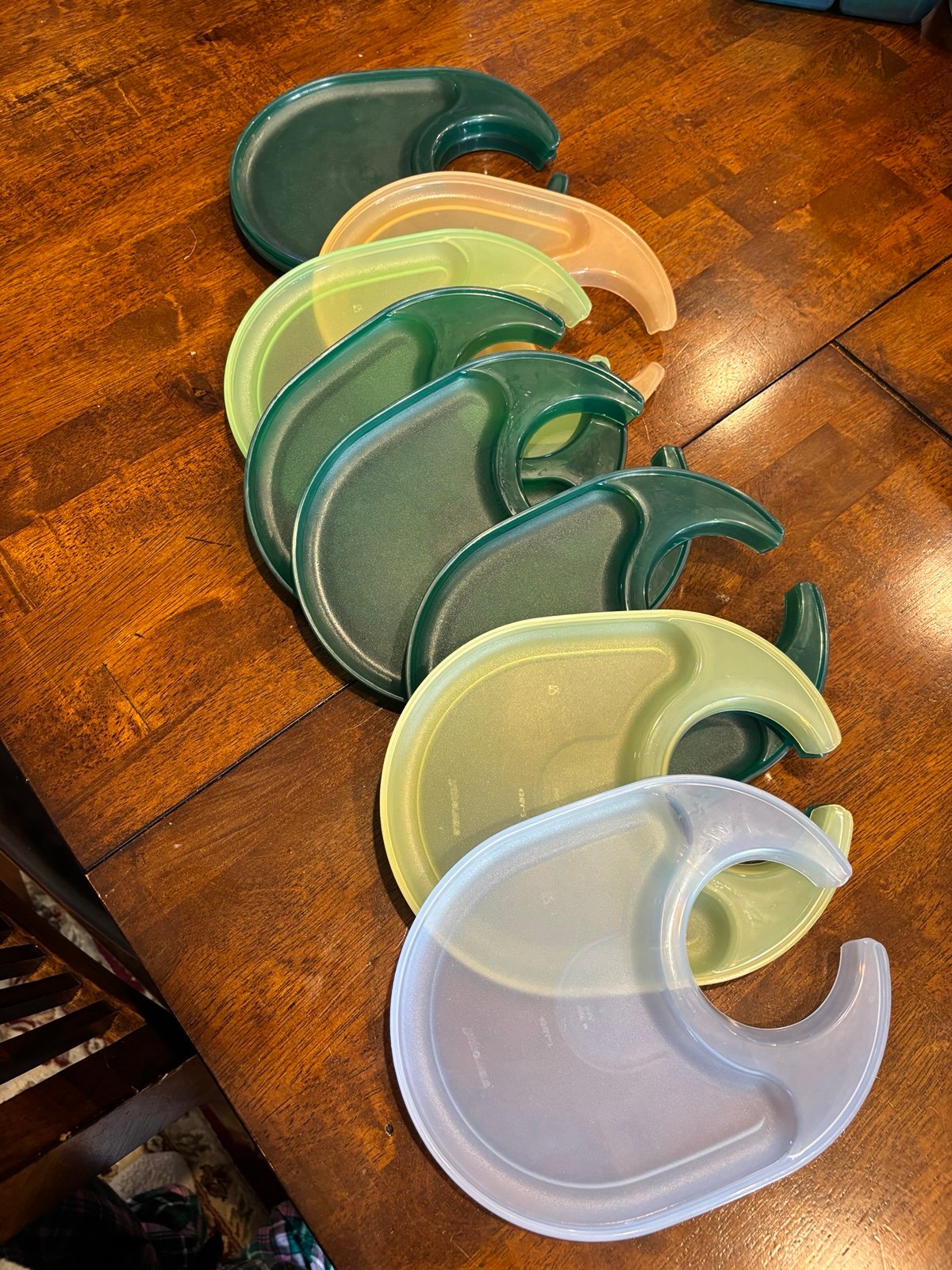 Tupperware 10 pieces of snack holders